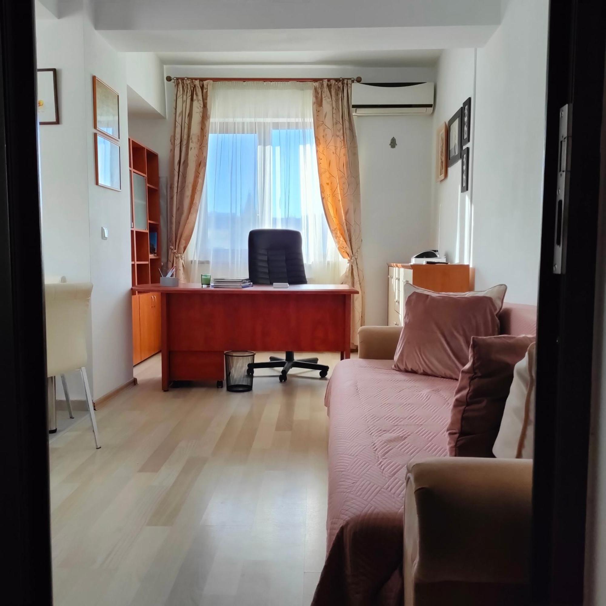 Central Apartament יאשי מראה חיצוני תמונה